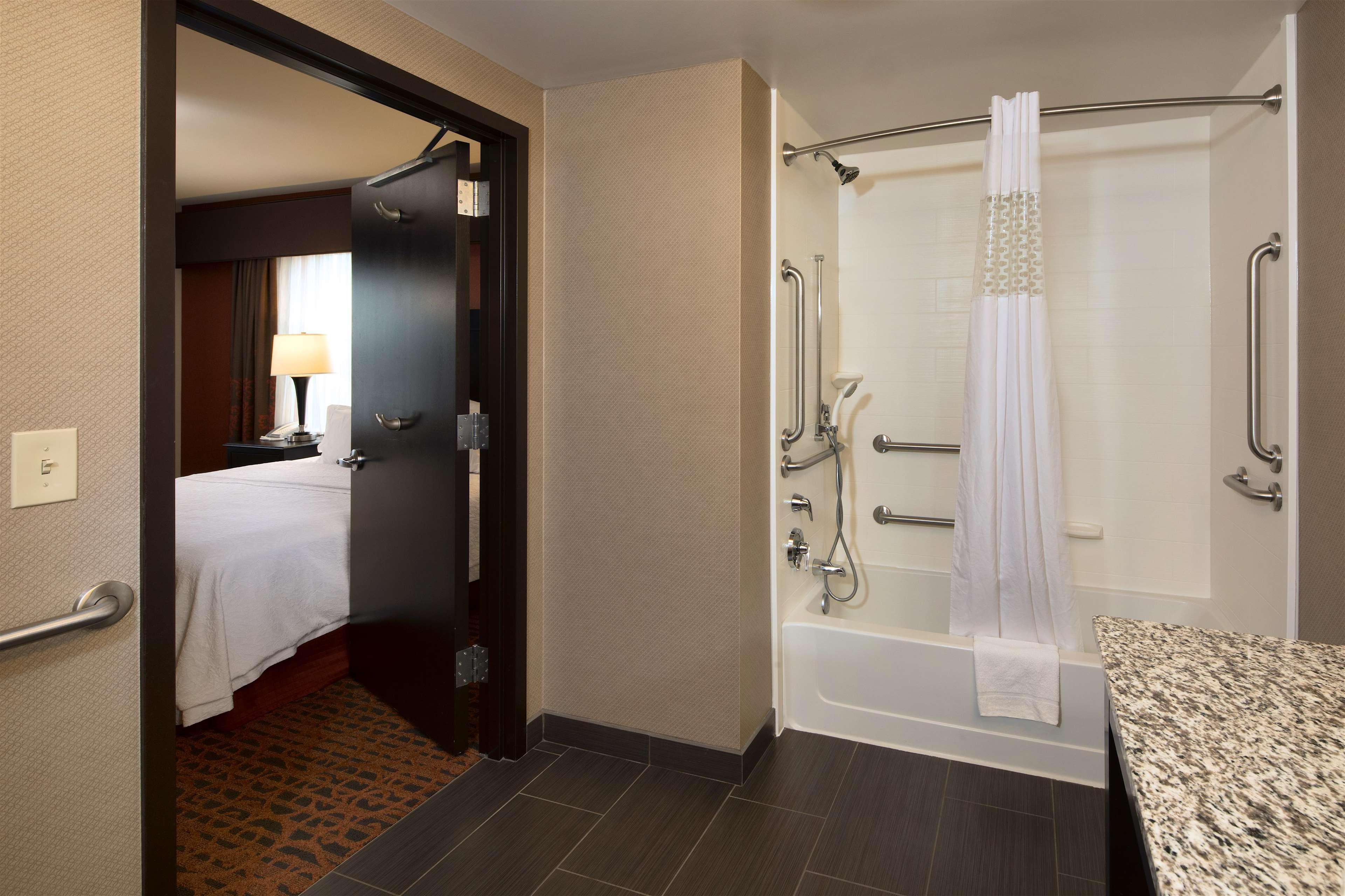 Hampton Inn Lewiston-Auburn מראה חיצוני תמונה